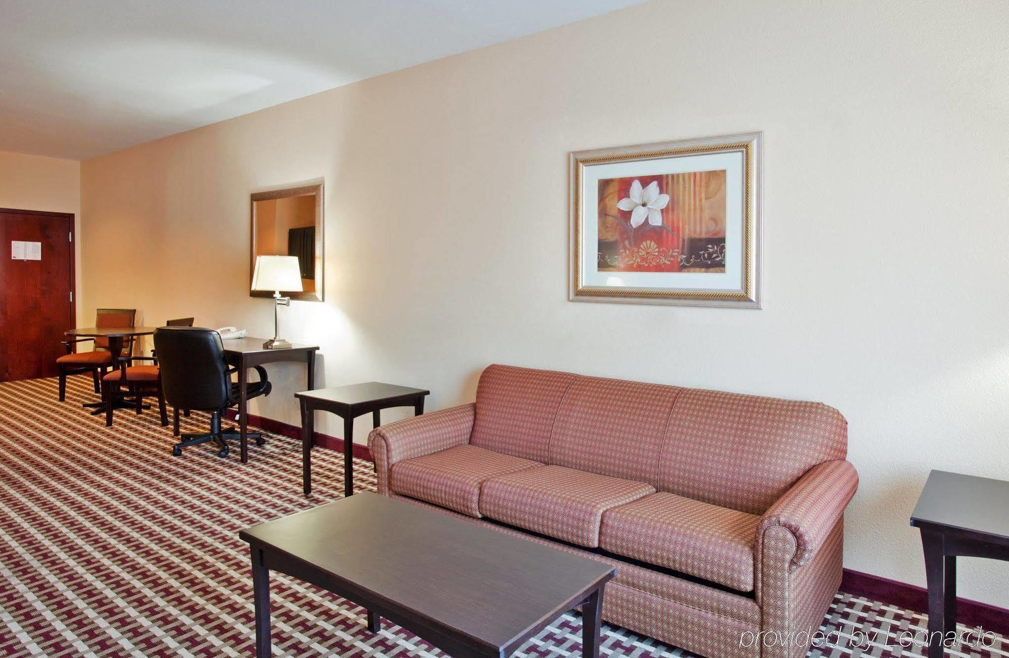 Holiday Inn Express & Suites Laurel, An Ihg Hotel Интериор снимка